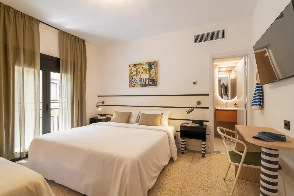 TRIPLE INNER Room, Hotel Robson, Costa Brava