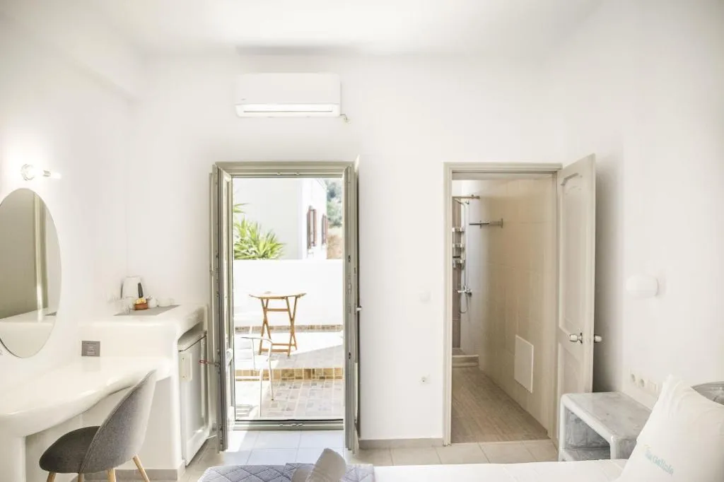 Room, Villa Galinia, Santorini