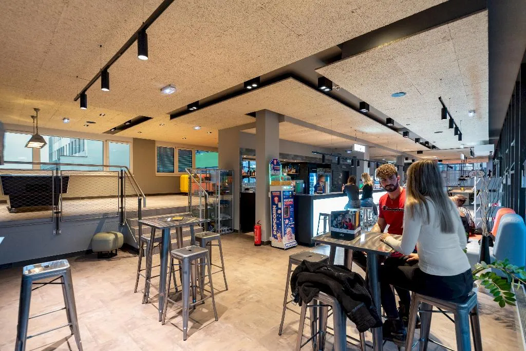 Bar, a&o Graz Hauptbahnhof, Graz