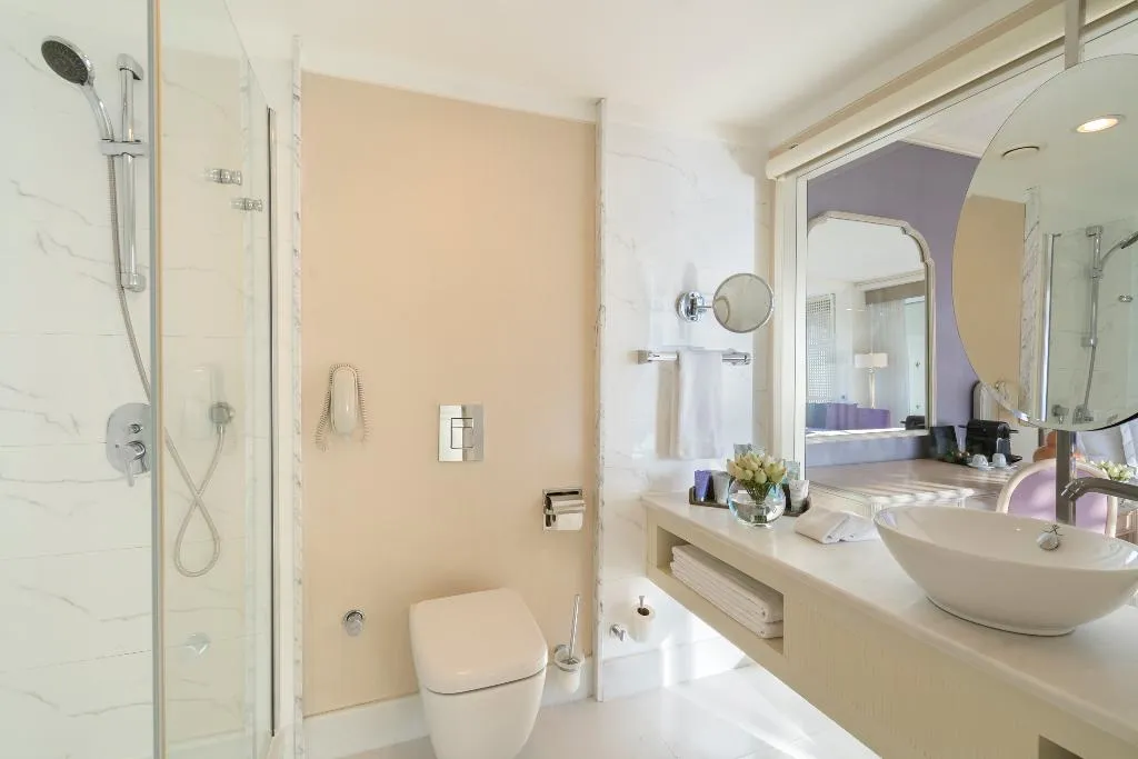 SUITE DELUXE WITH TERRACE Room, Rixos Downtown Antalya L.O.L.ThemePark Free Access, Antalya