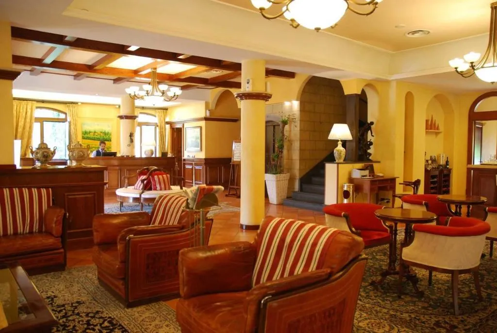 Lobby, Casal Dell'Angelo, Naples