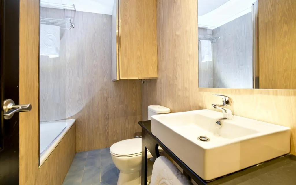 APARTMENT CAPACITY 4 ONE BEDROOM Room, Apartamentos Salles Beach, Costa Brava