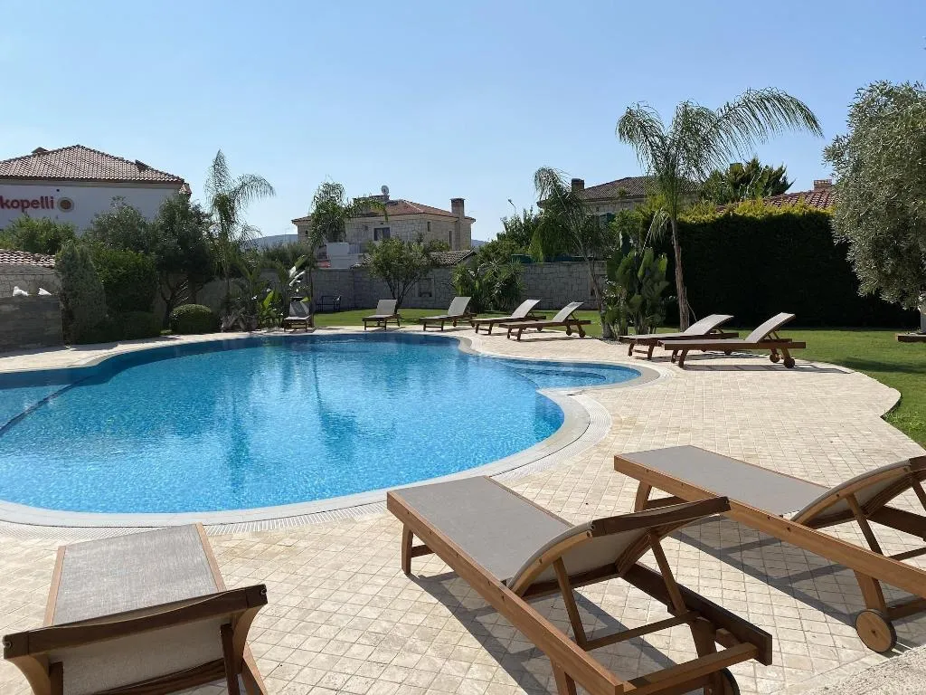 Sports and Entertainment, Triangulo Hotel, Izmir