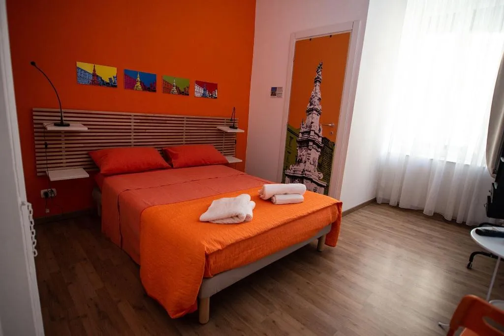 Room, B&B Tarumbò, Naples
