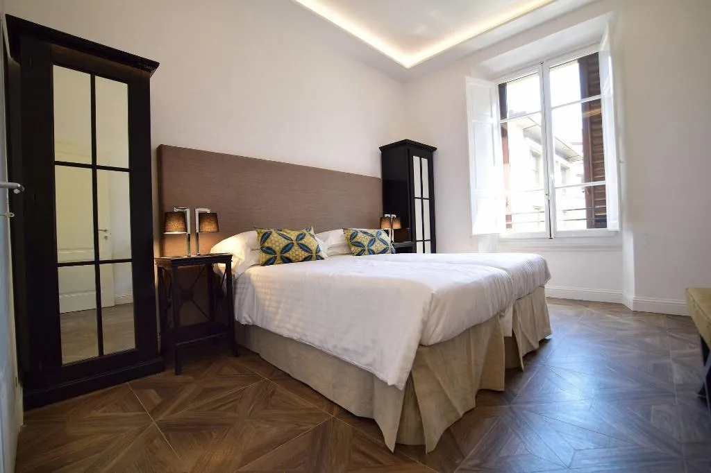 Room, Kf Deluxe B B, Florence
