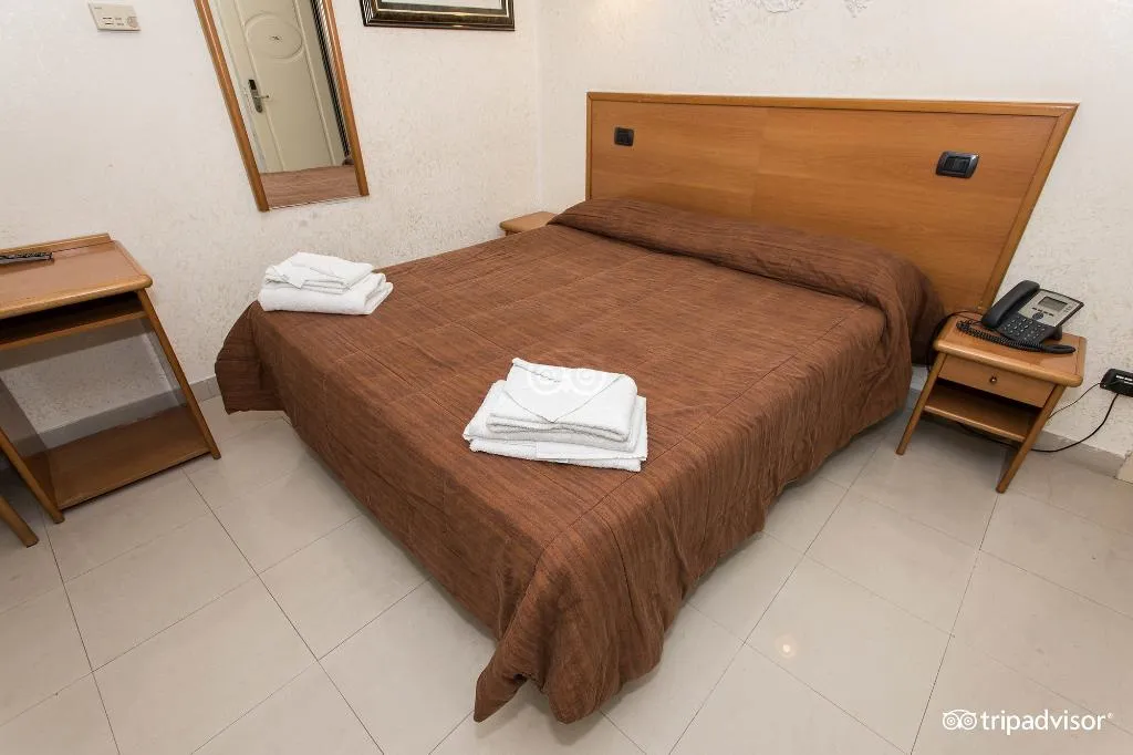 TRIPLE STANDARD Room, Grifo, Rome