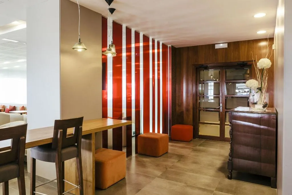 Bar, Montecarlo, Costa Brava
