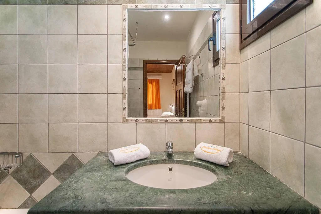 VILLA TWO BEDROOMS Room, Koukias Village, Skiathos