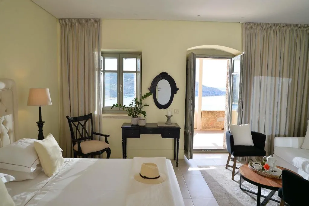JUNIOR SUITE SEA VIEW Room, Akrolithi Boutique Hotel & Suites, Kalamata