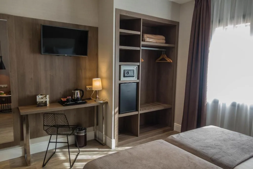 TWIN SUPERIOR Room, Oasis, Barcelona