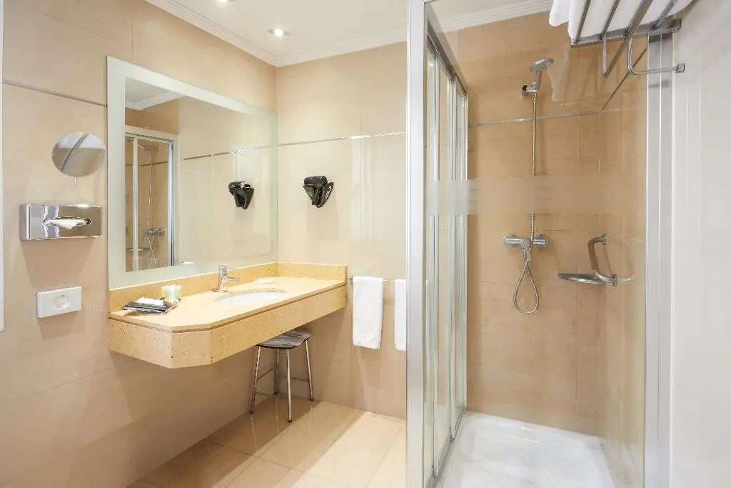 TWIN SUPERIOR Room, Cason del Tormes, Madrid