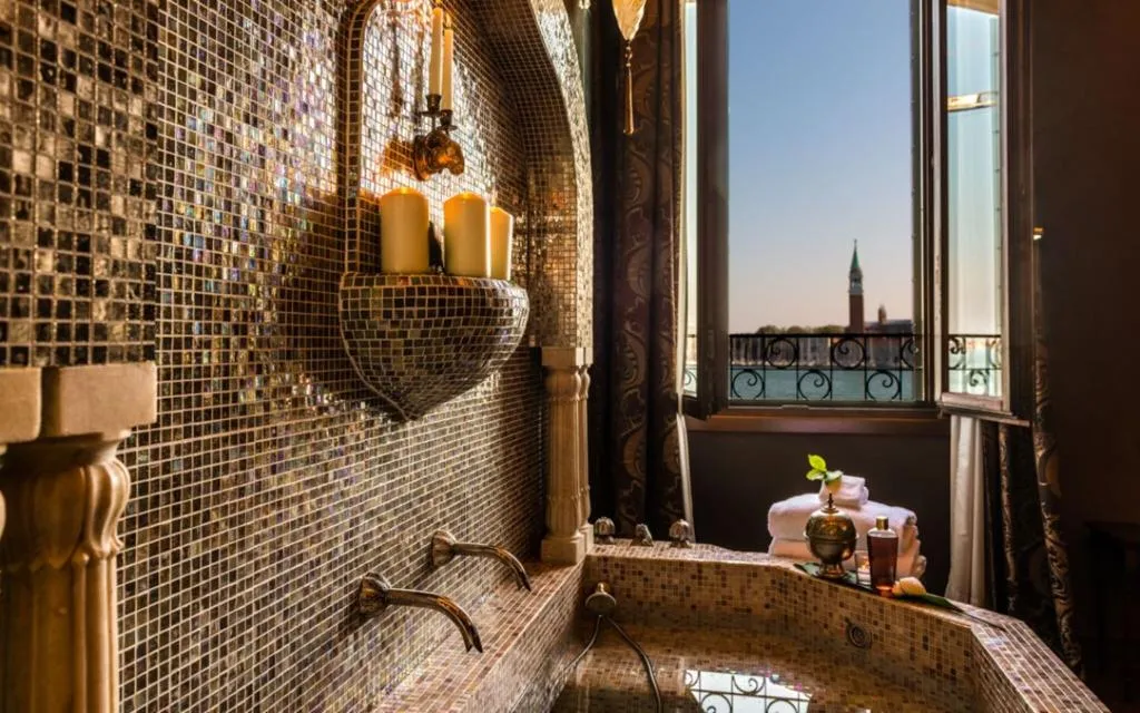 SUITE EXECUTIVE Room, Metropole Venezia, Venice