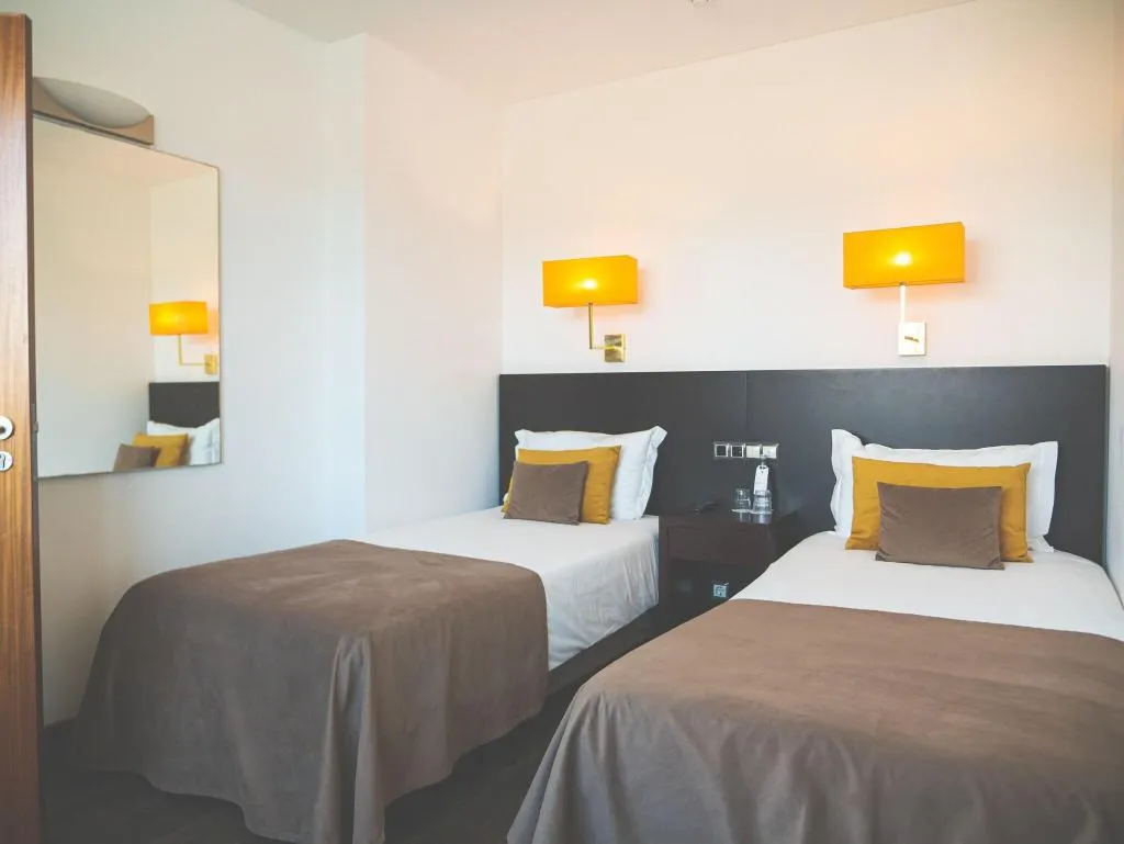 FAMILY ROOM CITY VIEW Room, Hotel Baía, Lisbon