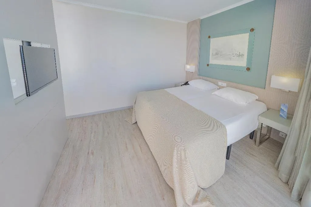 Room, Orca Praia, Madeira