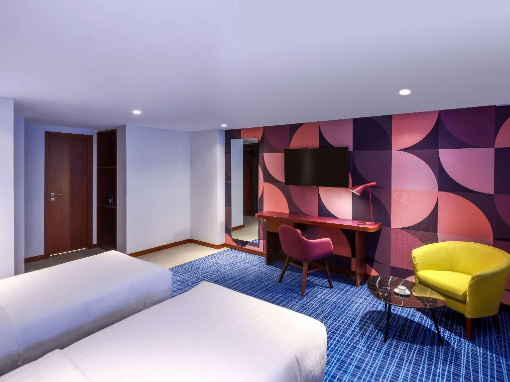 Room, Queen Elizabeth 2, Dubai