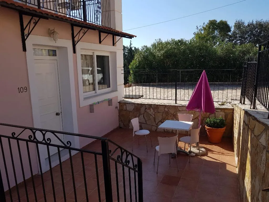 TRIPLE GARDEN VIEW Room, Big Village, Kefallinia