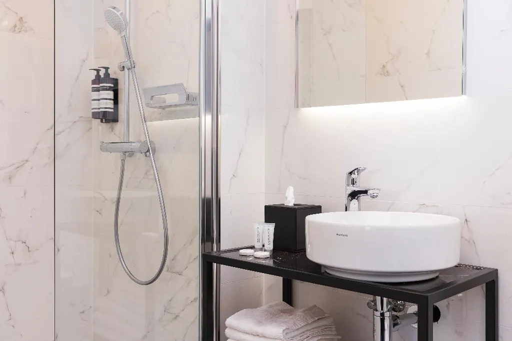 TWIN STANDARD Room, Huygens Place, Amsterdam