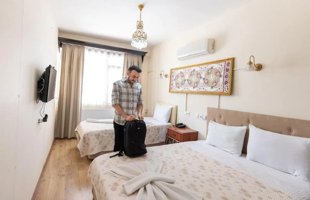 Room, Ephesus Centrum, Izmir