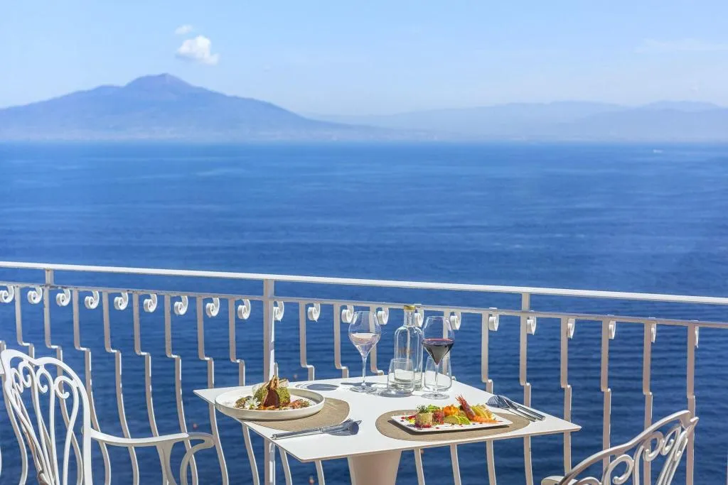 Restaurant, Belair, Naples