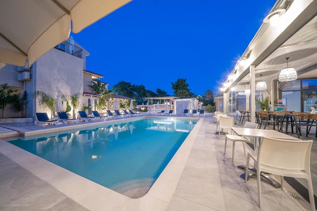 Restaurant, Makris Yialos Apartments, Kefallinia
