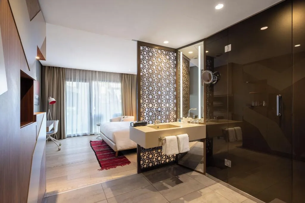 DOUBLE SUPERIOR KING BED Room, Radisson Blu Hotel Marrakech Carré Eden, Marrakech