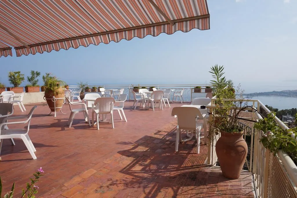 General view, Mediterranee Hotel, Taormina