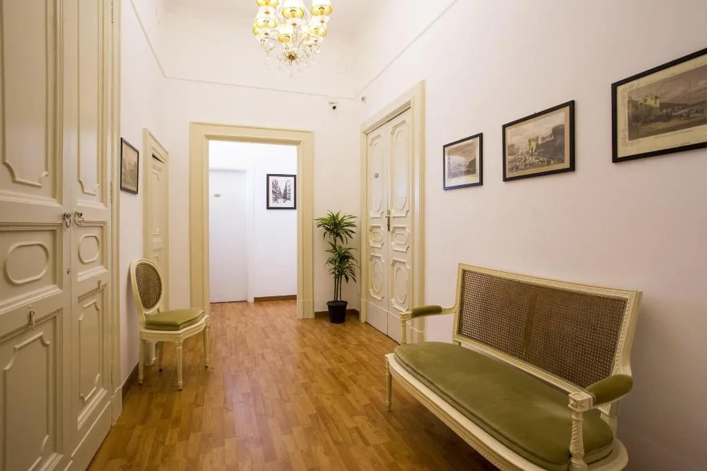 Lobby, Napoli Class, Naples