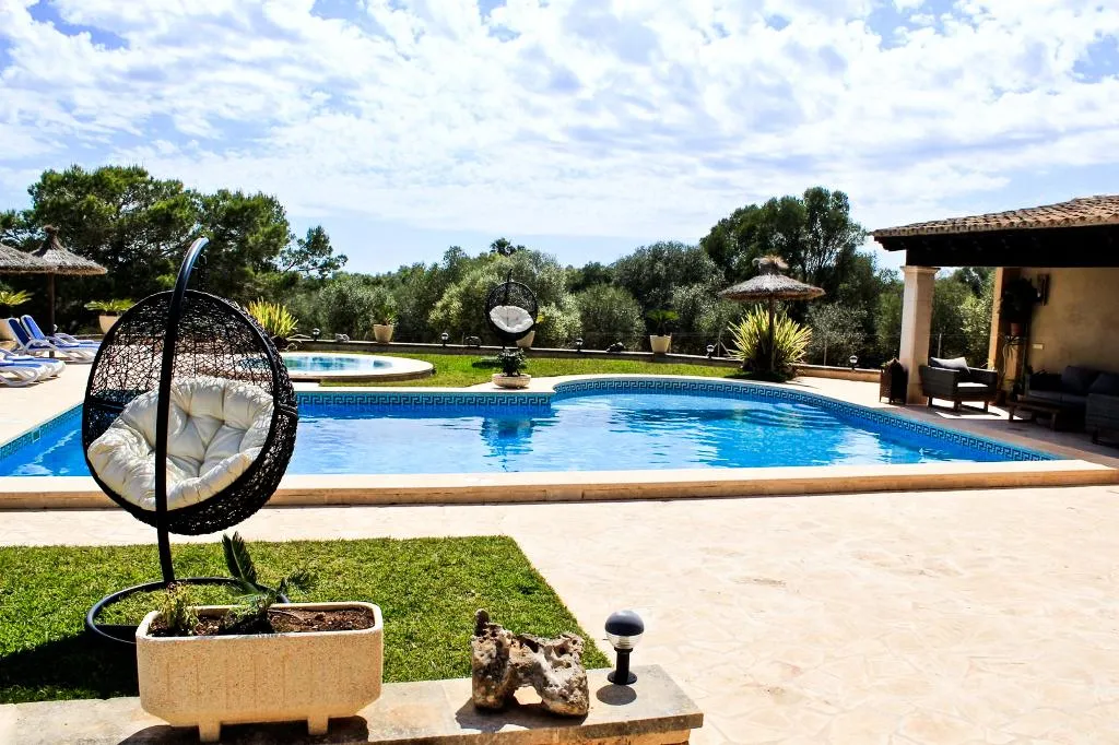 Double or Twin CAPACITY 2 Room, Finca Art 9, Majorca