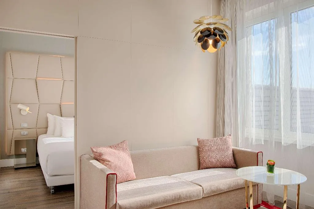 JUNIOR SUITE STANDARD Room, NH Collection Roma Palazzo Cinquecento, Rome