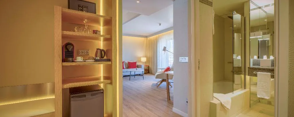 SUITE STANDARD Room, NH Collection Lisboa Liberdade, Lisbon