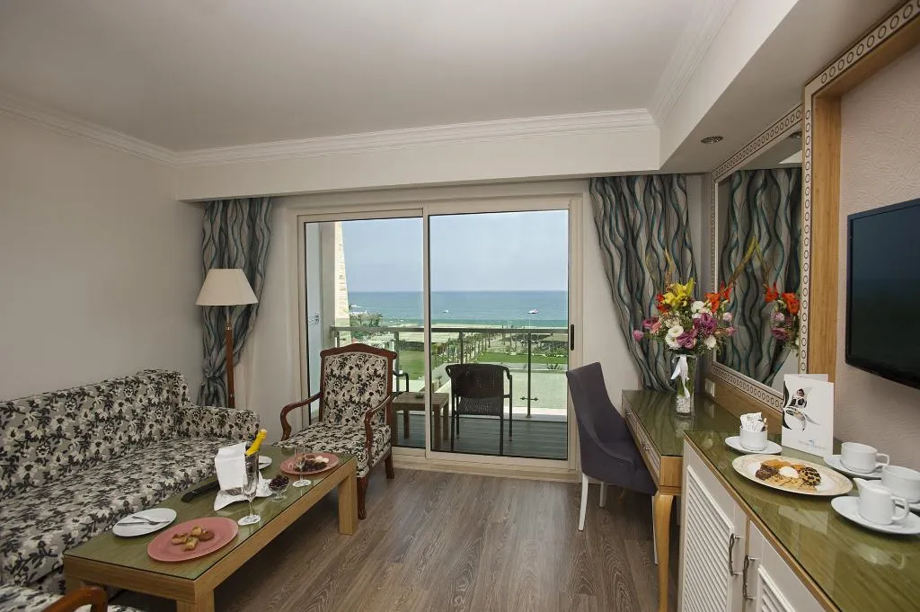 JUNIOR SUITE STANDARD Room, Crystal Waterworld Aqua Collection, Antalya