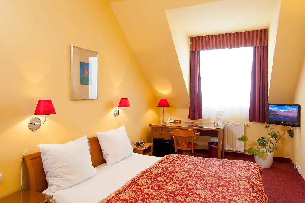 Double or Twin STANDARD Room, Cloister Inn, Prague