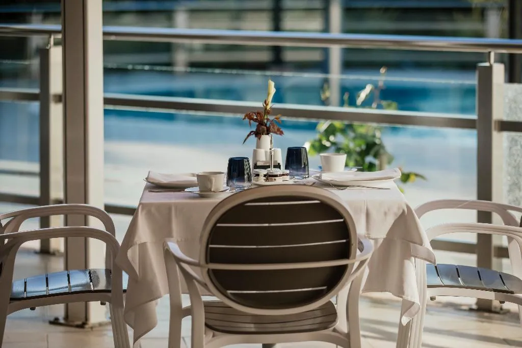 Terrace, MASLINICA Mimosa Lido Palace Hotel, Istria