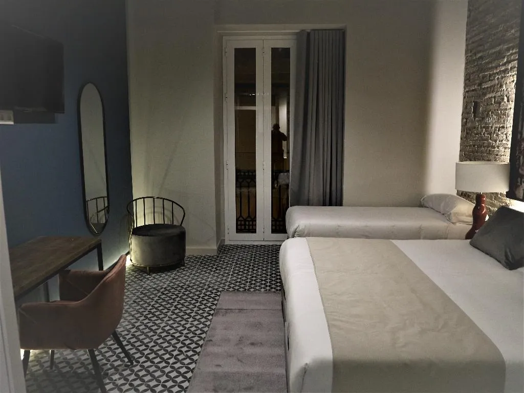 TRIPLE STANDARD Room, You&Co. Quart Boutique, Valencia
