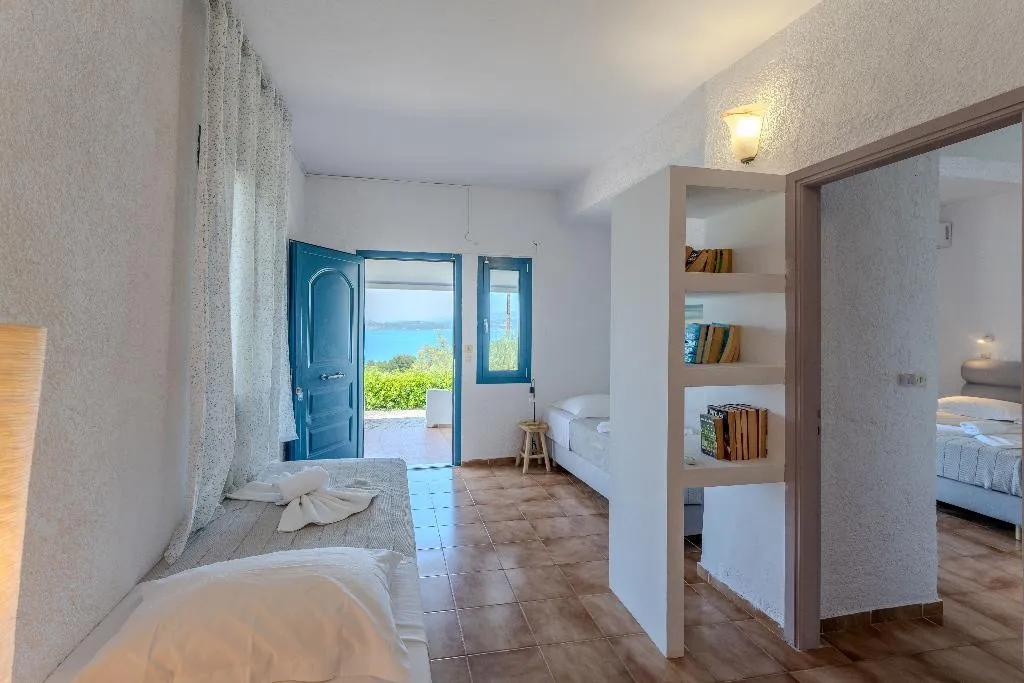APARTMENT SEA VIEW WITH TERRACE Room, Metaxatos Apartments, Kefallinia