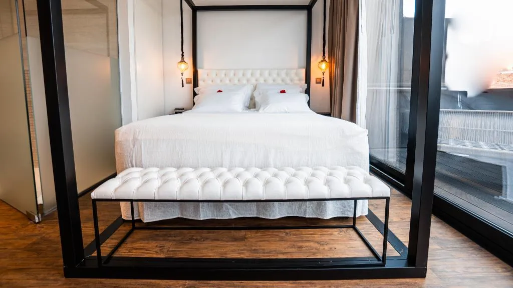 Double or Twin SUPERIOR WITH BALCONY Room, Hills Hotel Lisboa, Lisbon