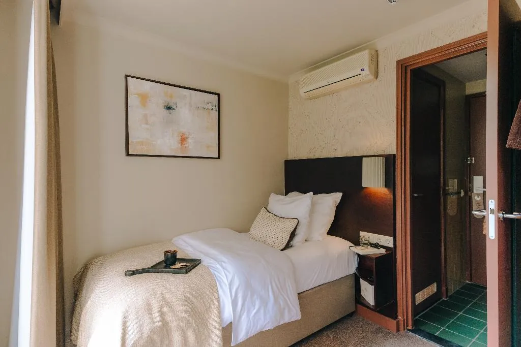 SINGLE STANDARD Room, Hotel Omega, Amsterdam