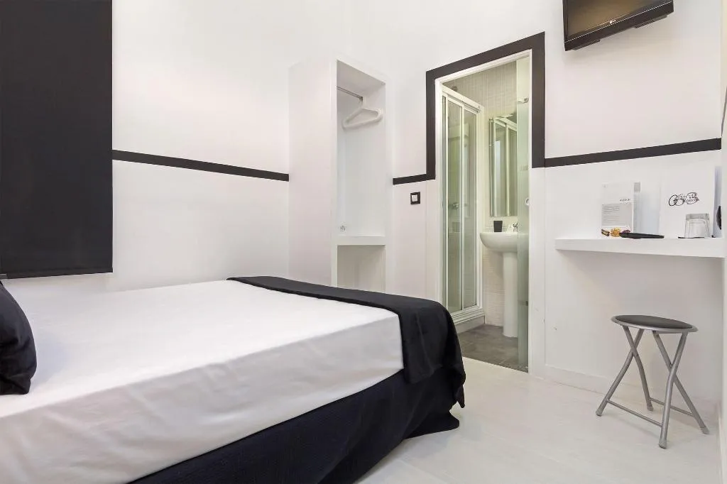 Room, Hostal Gran Via 63 Rooms, Madrid