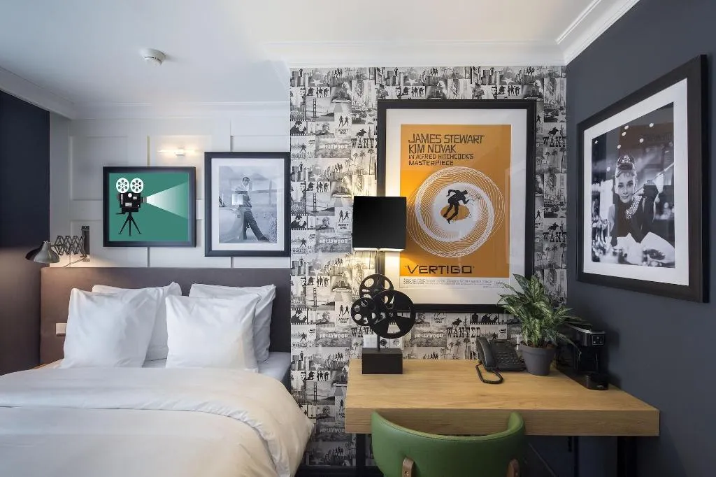 Room, The Highland House, Amsterdam