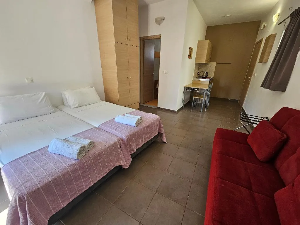 STUDIO CAPACITY 3 Room, Elounda Sunrise Apartments, Crete
