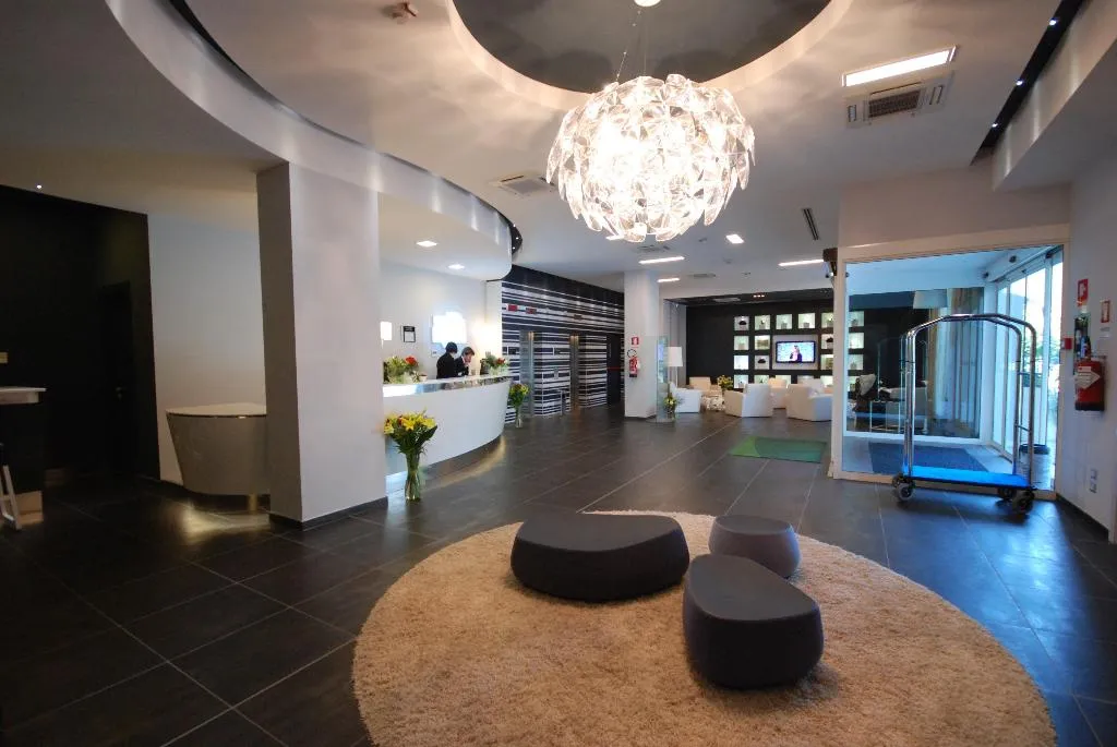 Lobby, Holiday Inn Milan Nord Zara, Milan