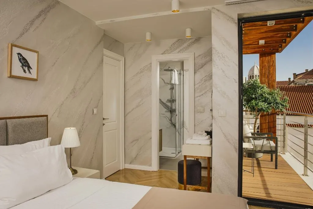 Room, Armerun Heritage Hotel & Residences, Split