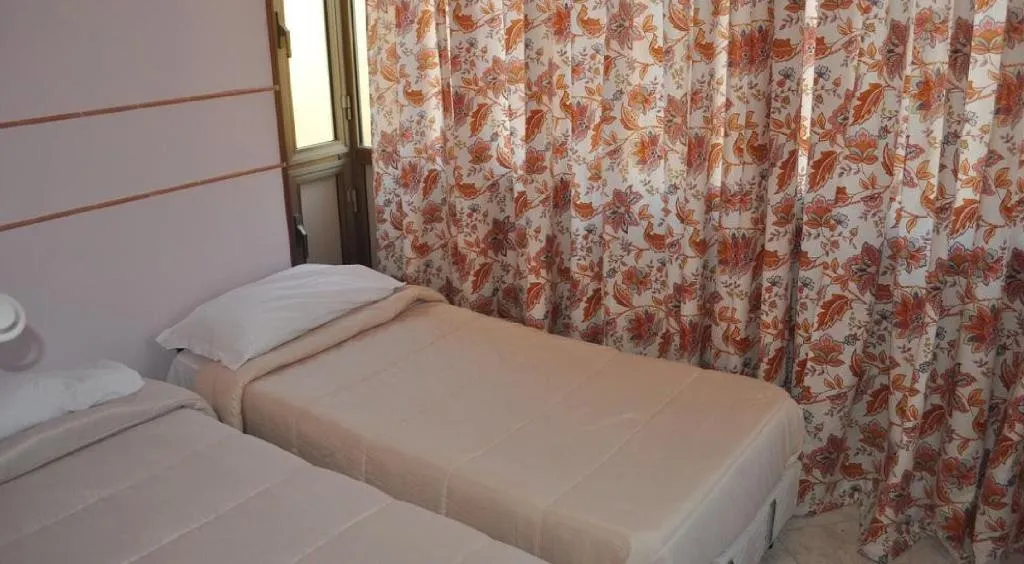 Room, Naples Experience Backpackers Hostel, Naples