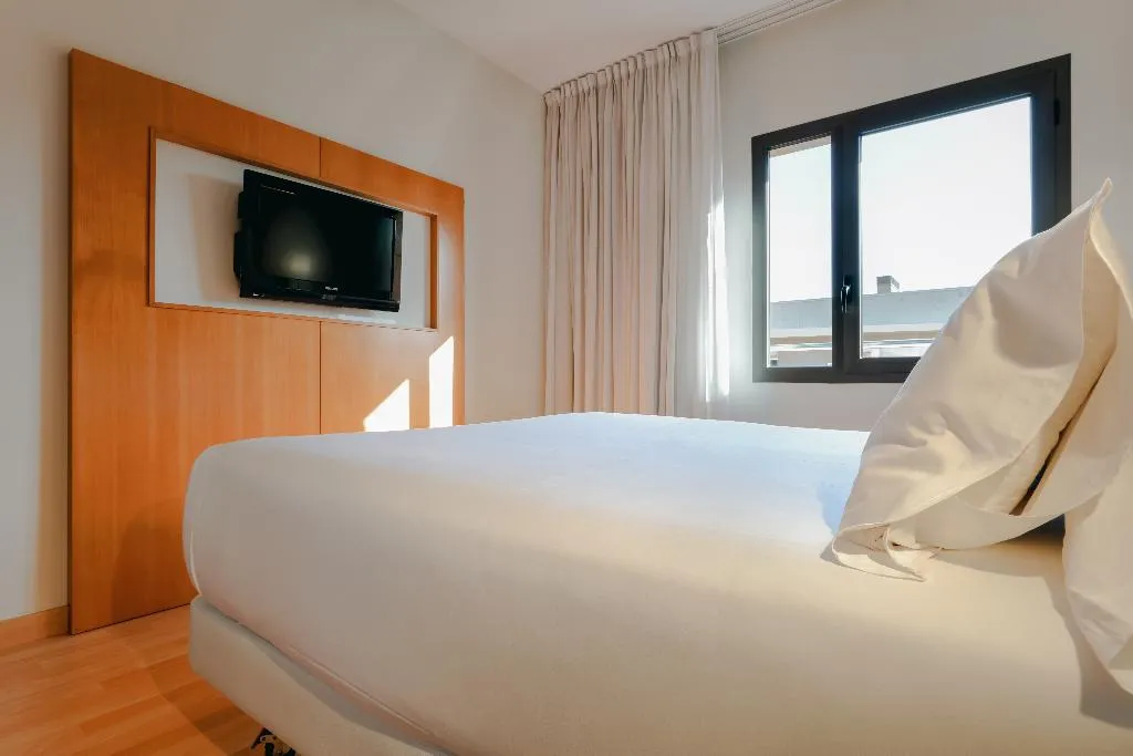 JUNIOR SUITE STANDARD Room, Catalonia Barcelona Beach, Barcelona