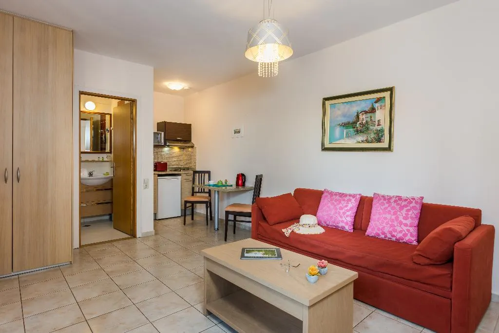 SUITE GARDEN VIEW Room, Pilot's Villas Luxury Suites, Crete