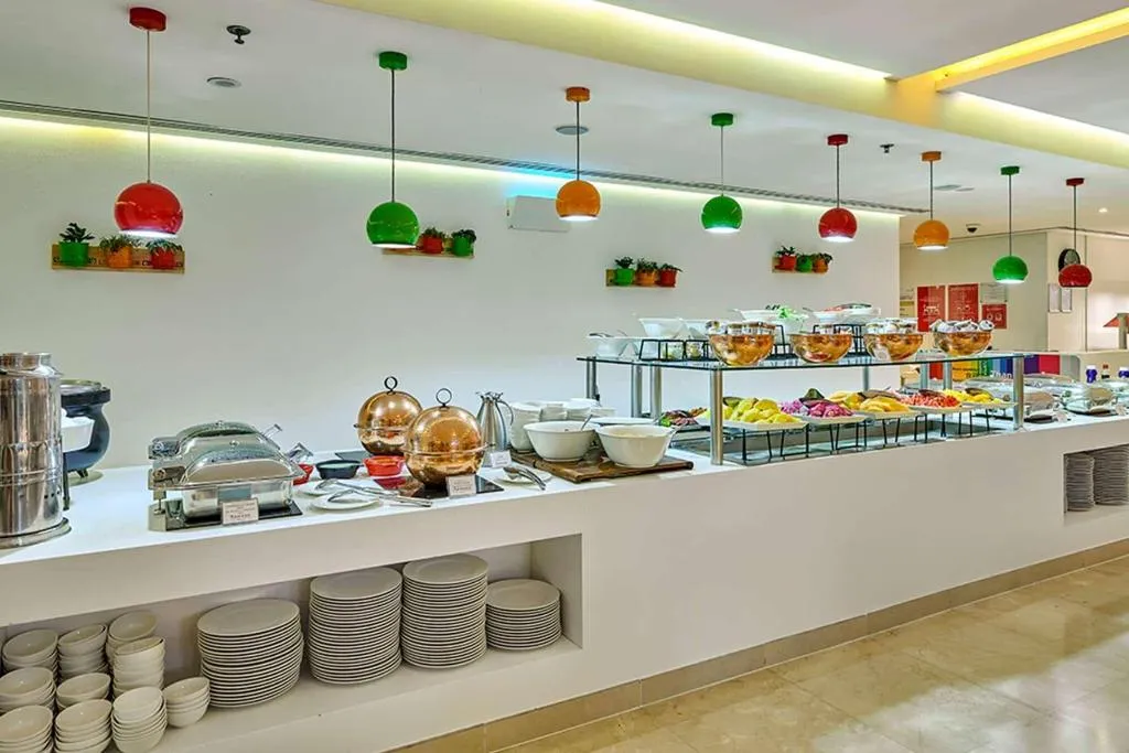 Restaurant, Ramada Hotel & Suites by Wyndham JBR, Dubai