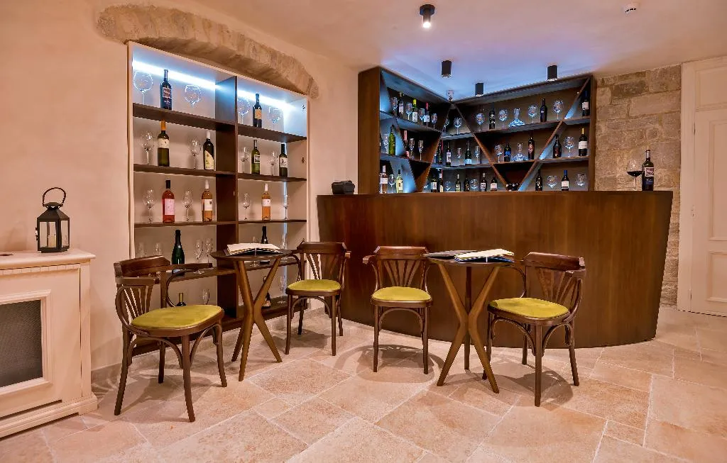 Bar, Puteus Palace Heritage hotel, Split