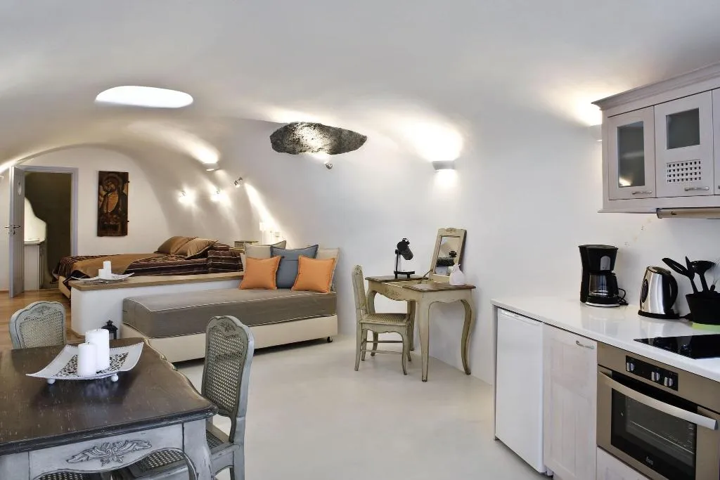 Room, Anemomilos, Santorini