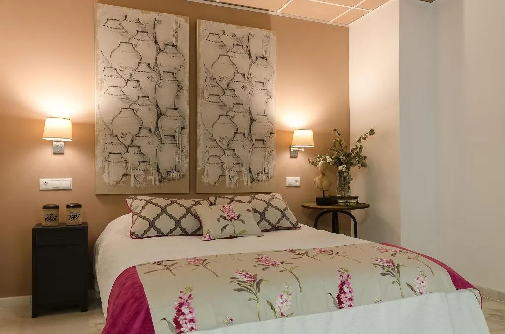Room, Luces De Catedral, Costa Blanca
