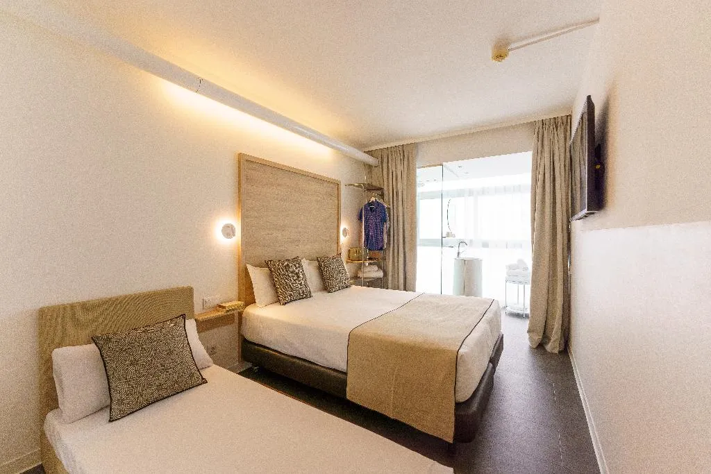 TRIPLE CAPACITY 2 Room, Casa Lit Barcelona, Barcelona